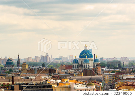 Cityscape of St. Petersburg with Trinity Cathedral 32249000