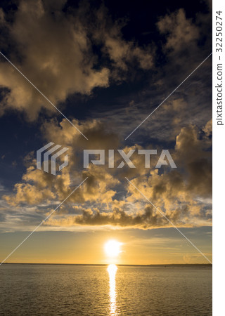 在聖吉海灘的日落 在聖吉海灘的日落 32250274