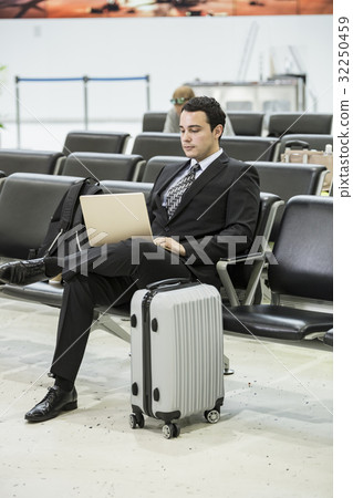 等待飛行的外國商人 等待飛行的外國商人 32250459