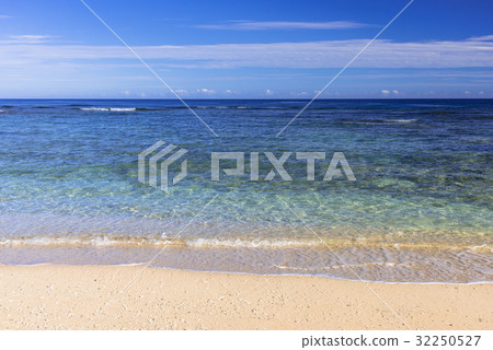 Tine beach of Koryu Island Tine beach of Koryu Island 32250527