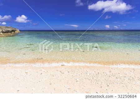 Peace beach of Koryu Island 32250684