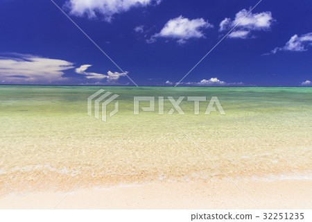 讀谷村的Nirai海灘 讀谷村的Nirai海灘 32251235