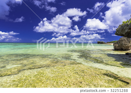 Nirai Beach at Yomitan village Nirai Beach at Yomitan village 32251288