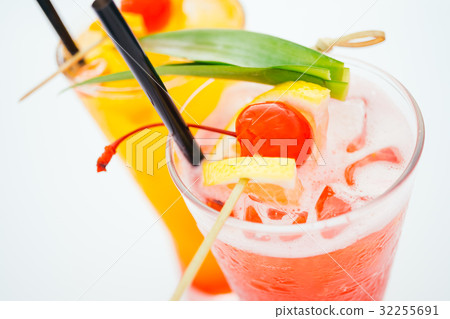 Ice drinking cocktails glass Ice drinking cocktails glass 32255691
