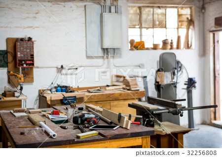 Tools and equipment used for carpentry 32256808