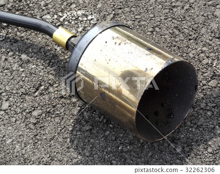Jet of gas burner for road construction 32262306