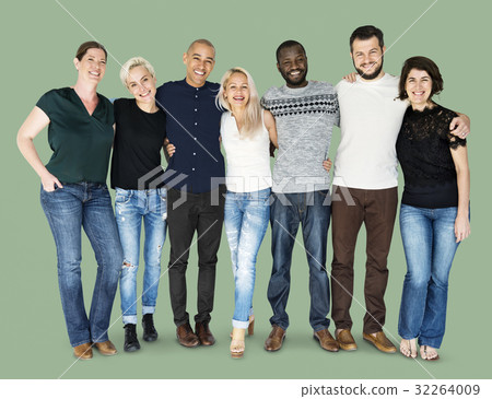 Happiness group of people huddle and smiling together 32264009