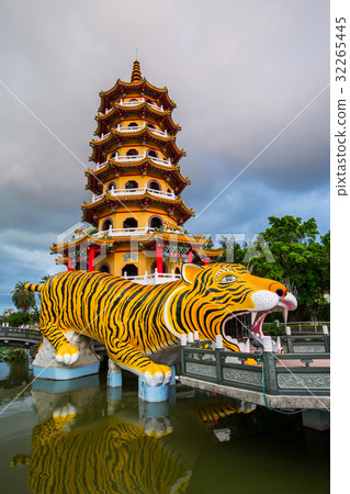 台灣高雄左營蓮池潭Asia Taiwan Kaohsiung Lake 32265445