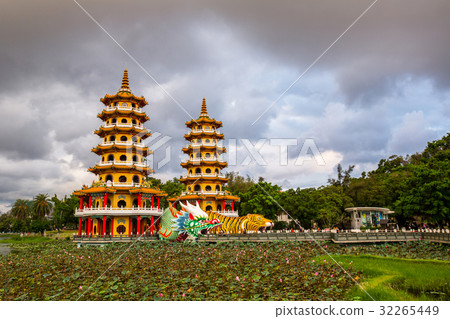 台灣高雄左營蓮池潭Asia Taiwan Kaohsiung Lake 32265449