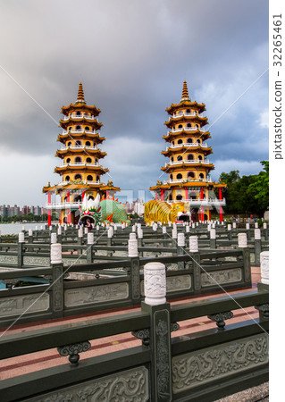 台灣高雄左營蓮池潭Asia Taiwan Kaohsiung Lake 台灣高雄左營蓮池潭Asia Taiwan Kaohsiung Lake 32265461