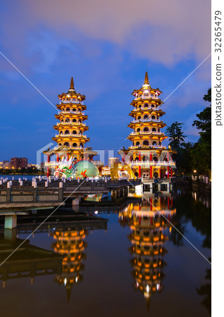 台灣高雄左營蓮池潭Asia Taiwan Kaohsiung Lake 台灣高雄左營蓮池潭Asia Taiwan Kaohsiung Lake 32265479