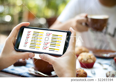 businessman SURVEY and Results Analysis Discovery businessman SURVEY and Results Analysis Discovery 32265594