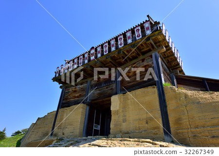 Ogino Castle West gate (Okayama prefecture general corporation city) Ogino Castle West gate (Okayama prefecture general corporation city) 32267349