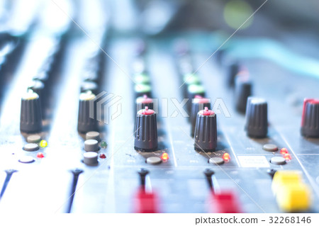 Blur the volume control in the recording room. Blur the volume control in the recording room. 32268146