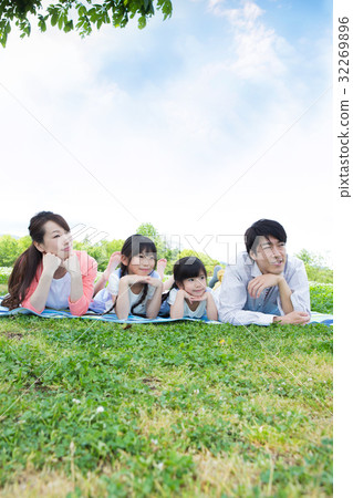 Picnic family 32269896