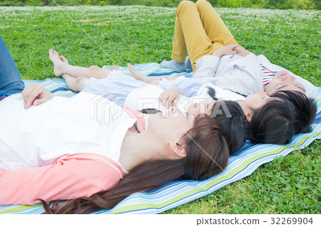 Picnic family 32269904