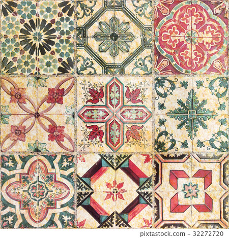 Detail of the traditional Decorative tiles 32272720