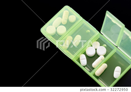 Medical image pill case medication management accident prevention color ver 32272950