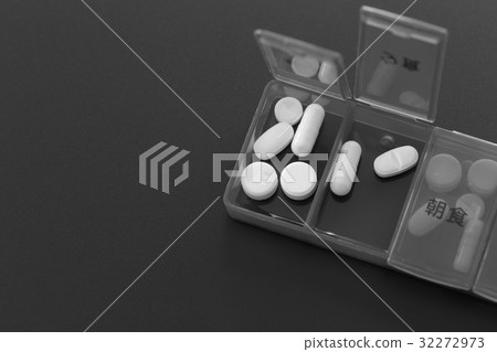 Medical image pill case medication management anti-accident monochrome ver 32272973