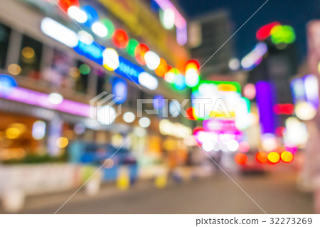 Blurred of people wander in the walking street Blurred of people wander in the walking street 32273269