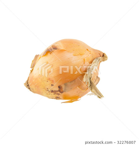 Onion isolated on white background 32276807