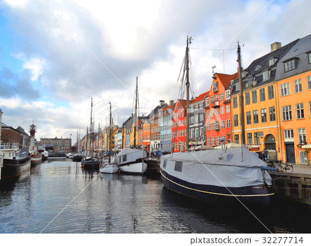 Nyhavn Nyhavn 32277714