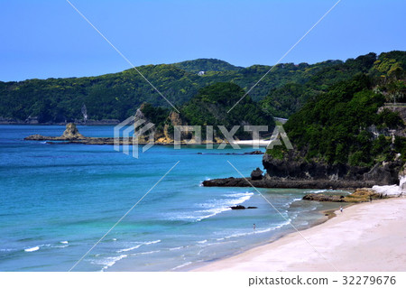 Izu Peninsula Many Tohama Beach (Shizuoka Prefecture Minamiizu) Izu Peninsula Many Tohama Beach (Shizuoka Prefecture Minamiizu) 32279676