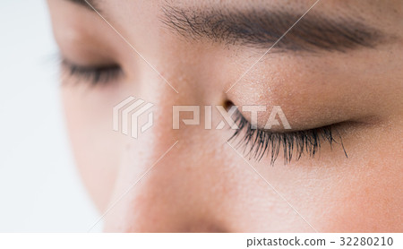睫毛 32280210