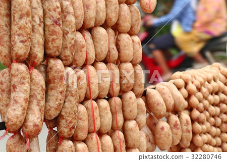 Grilled sausages at the market Grilled sausages at the market 32280746