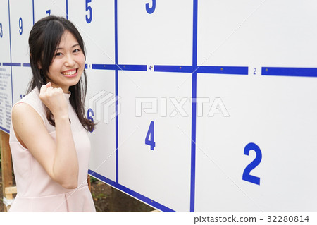 Election image 32280814