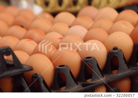 Eggs at the market 32280857