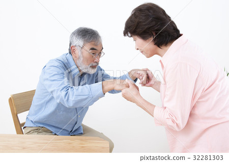 Nursing care image Rising assistance old age long-term care Nursing care image Rising assistance old age long-term care 32281303