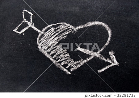 White chalk drawing in heart with arrow shape White chalk drawing in heart with arrow shape 32281732