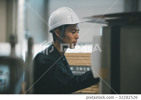 藍領工人 工人 作業員 32282526