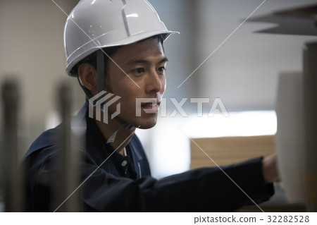藍領工人 工人 作業員 32282528