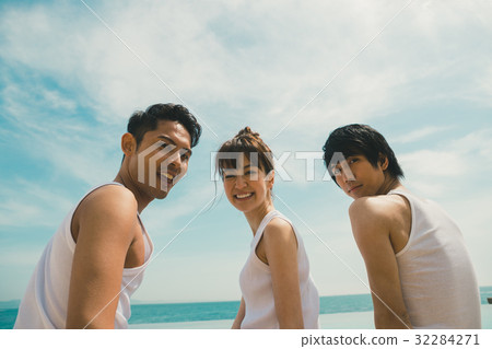 youngster, sex, pool 32284271