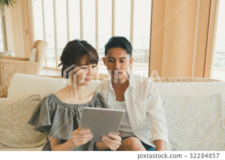 man and woman, digital tablet, tablet 32284857