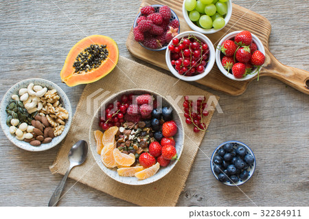 Paleo style breakfast, grain free granola 32284911