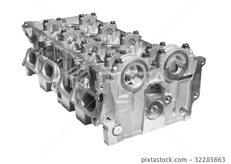 Cylinder head combustion engine 32285663