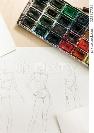 Sketches of fashion models on desk Sketches of fashion models on desk 32287722