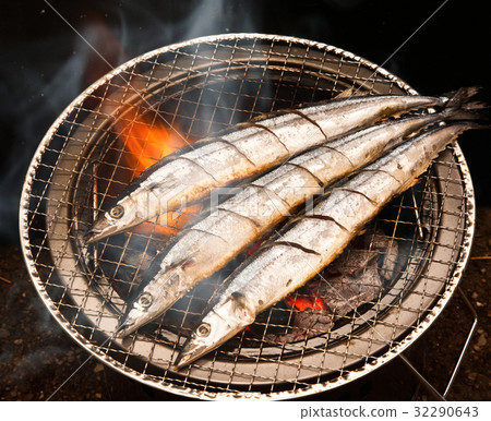 秋刀魚 32290643