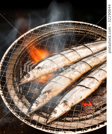 秋刀魚 32290644