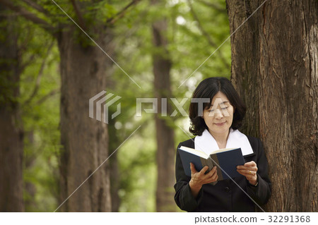 Woman Woman 32291368