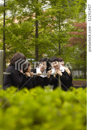 女孩,校友 女孩,校友 32291407