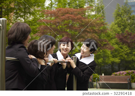 女孩，校友 32291418