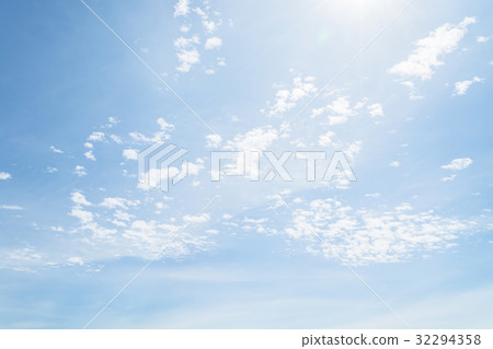 clouds white soft in the vast blue sky clouds white soft in the vast blue sky 32294358