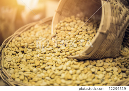 Unroasted coffee beans or White Green coffee bean 32294819