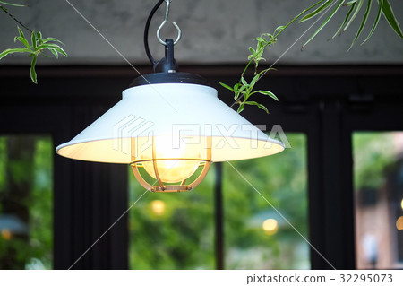 Lamp 32295073