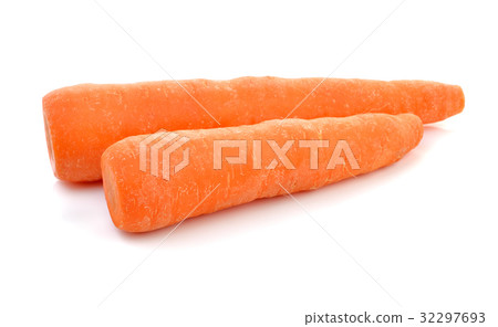 Fresh carrot isolated on white background 32297693