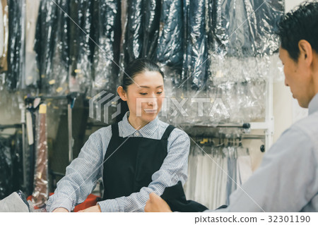 清潔 商店 店員 32301190
